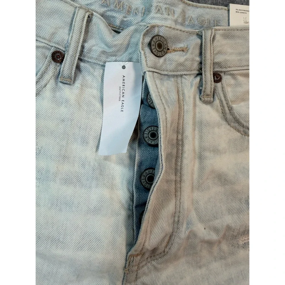 American Eagle 90s Boyfriend Mid-Length Distressed Denim Shorts Light Wash 8